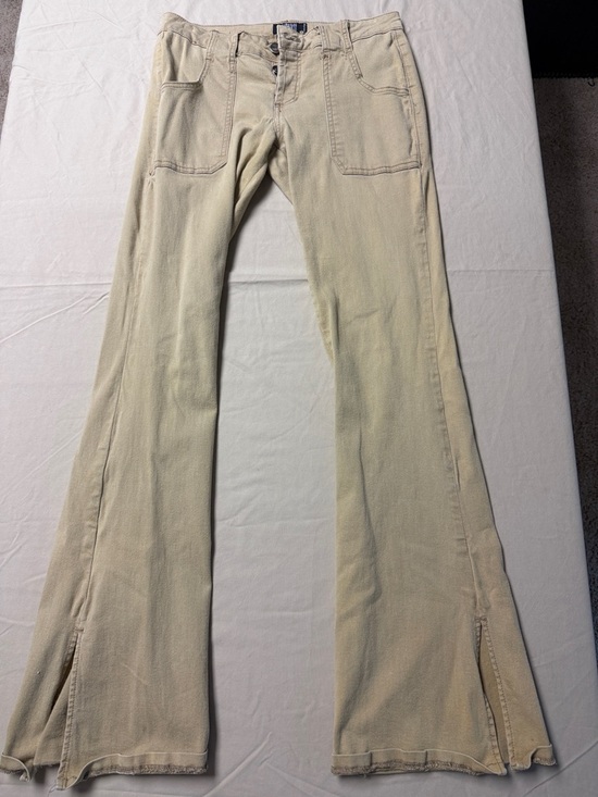 Laundry By Shelli Segal Denim - Laundry By Shelli Segal Cream Flare Jeans with Patch Pockets